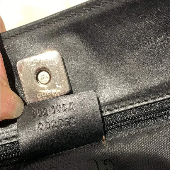 GUCCI  Black Hand Bag 2 zip Front Pockets Magnetic Top Closure - Picture 7 of 13